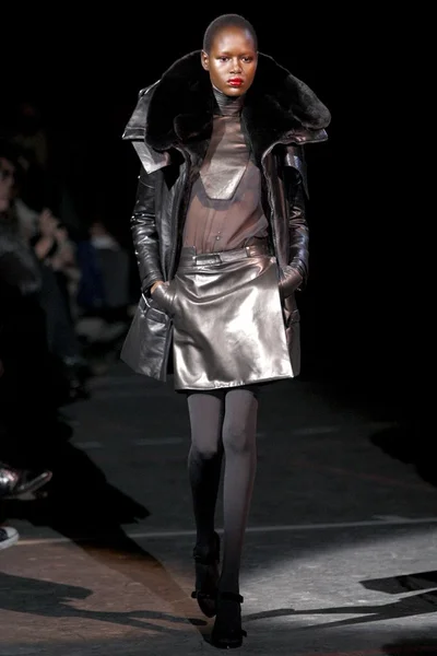 Look 5